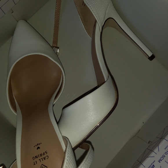 Call IT Spring - Picture 3 of 5